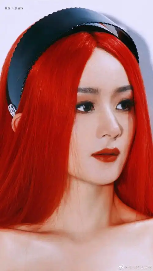 赵丽颖千禧风造型花絮#姐也太美了!千禧复古红发造型好绝