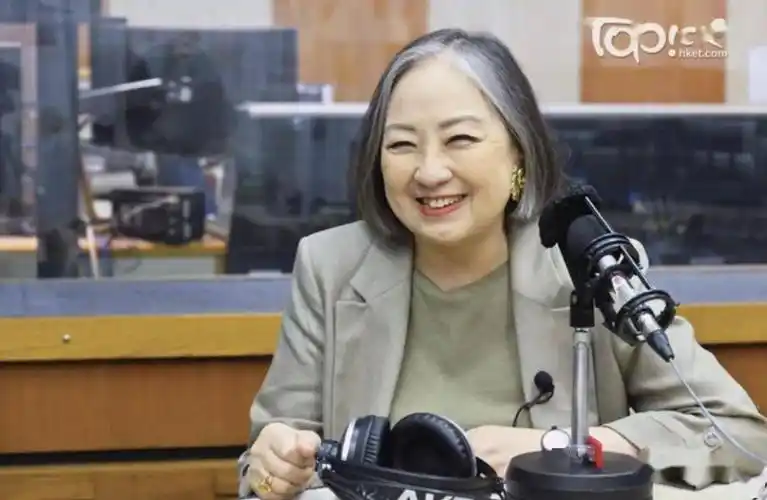 绝世好奶奶卢宛茵从不罗嗦不干涉凑孙开通奶奶视新抱为好友婆媳相处