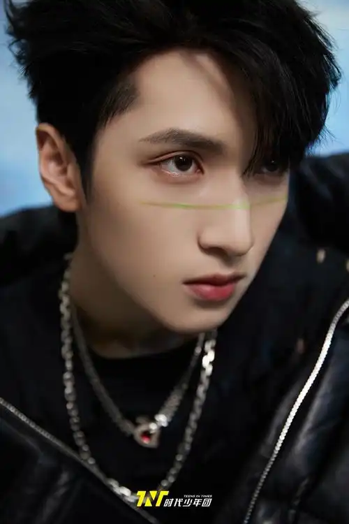 觉得严浩翔丑吗? - 知乎