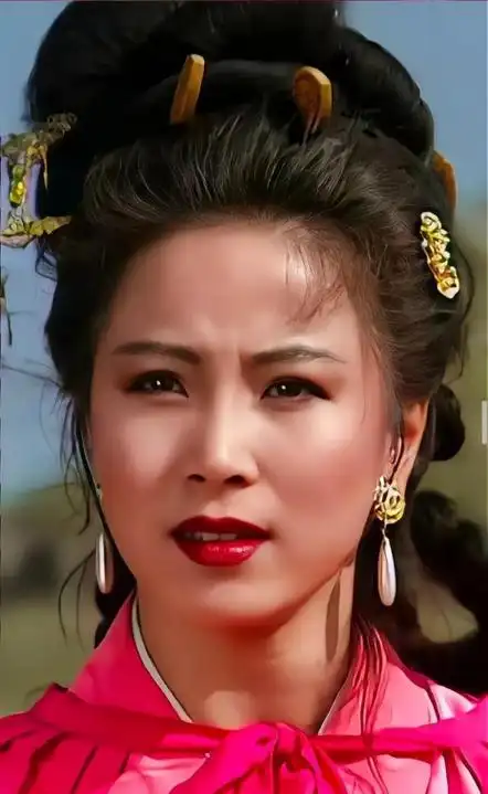 回顾演员赵越嫁二婚佟凡恩爱25年57岁无儿无女亦无悔