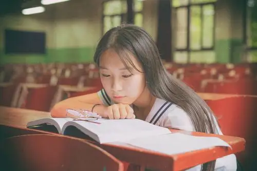 【图片2】追忆校园生活的美好时光--蜂鸟论坛照片套图