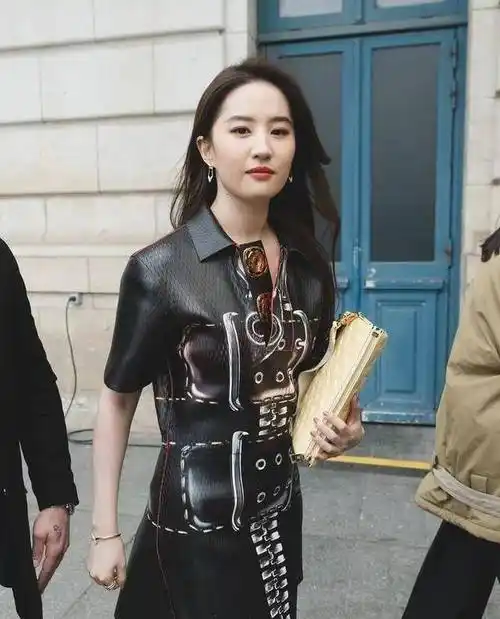 原创刘亦菲的酒店非常豪华是世界上唯一的八星级酒店价格足够普通人