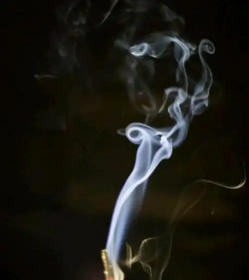 一支香烟,一次思念