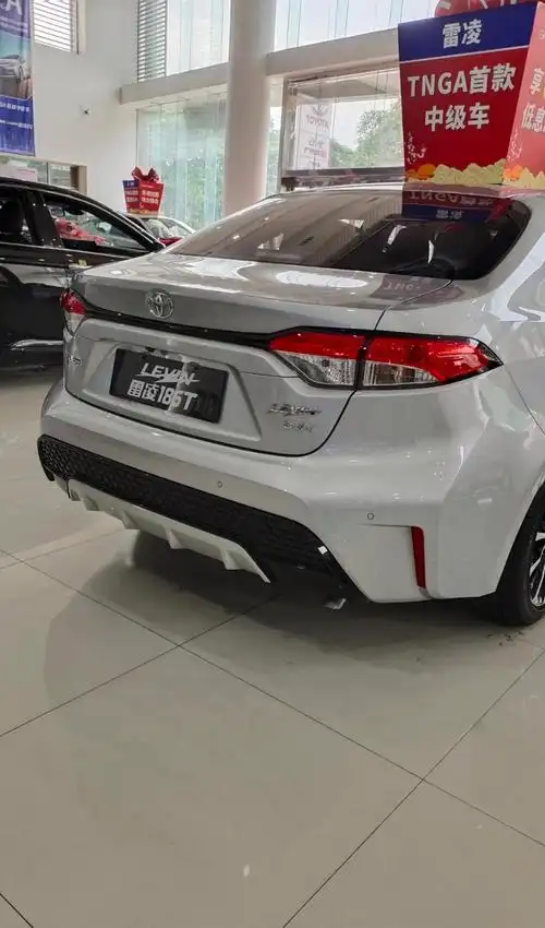 丰田4s店看21款雷凌12t运动版点评