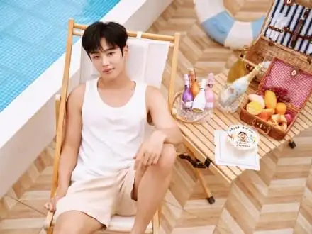 李汶翰泳往直前