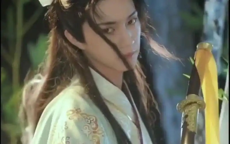 楚淇变装合集一求着大佬焊头发