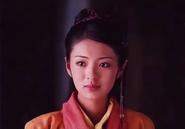 33岁angelababy绝美cos仙剑林月如红衣又美又飒网友爷青回