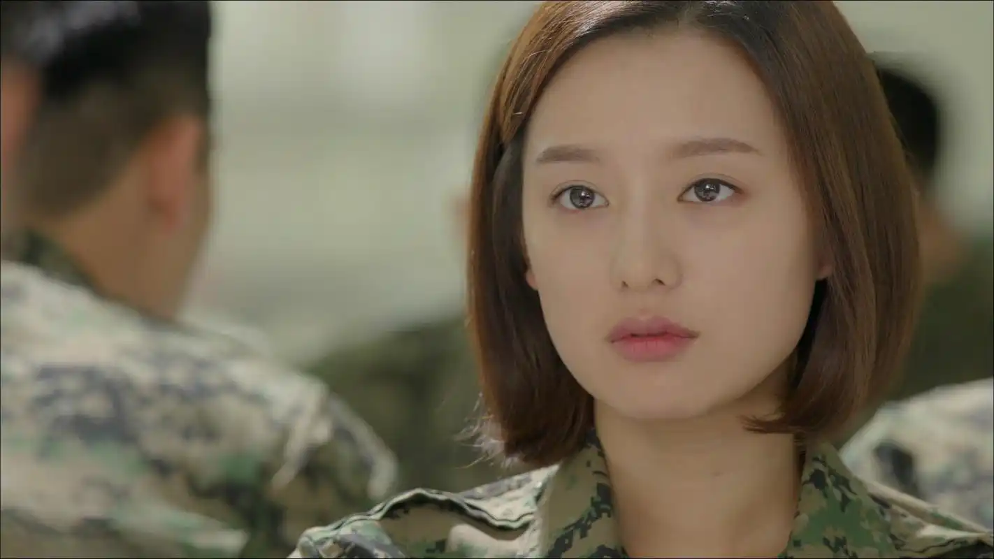 金智媛《太阳的后裔》绝美剧照图片桌面壁纸