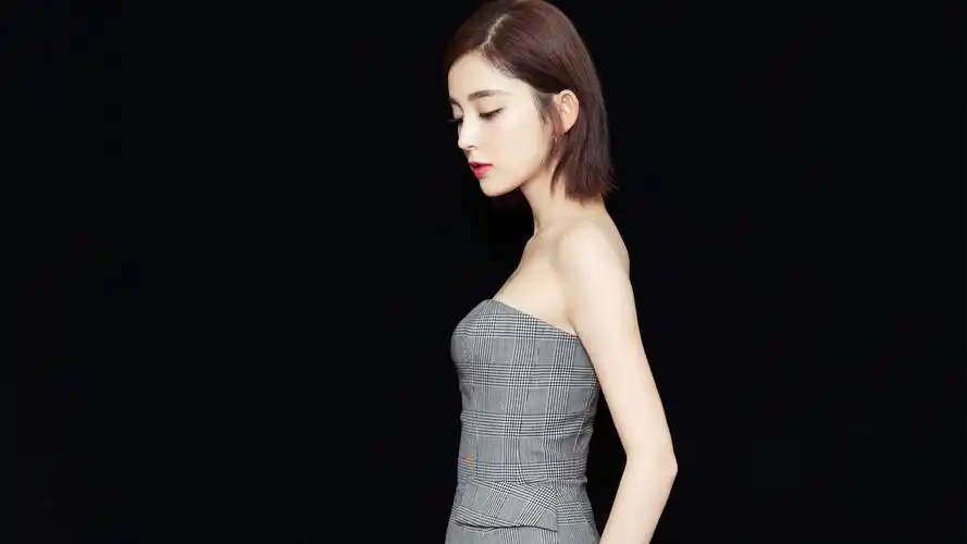 明星美女古力娜扎明星风尚壁纸2