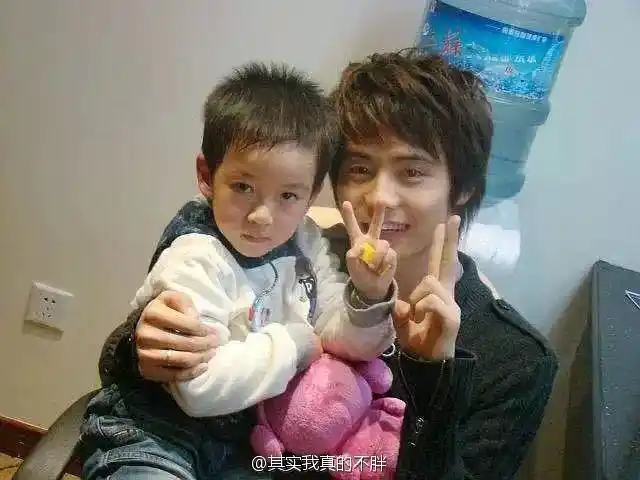 我居然跟贺峻霖一起追过马天宇的现场