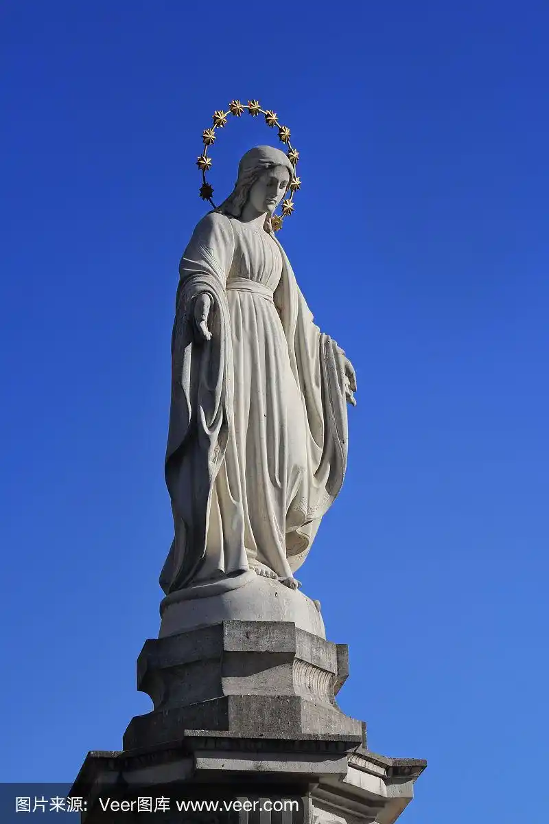 圣母玛利亚雕像