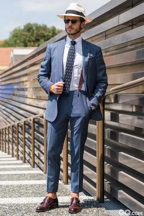 【图】2016春夏佛罗伦萨街拍 晒出清爽西装_gq男士网