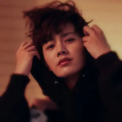 爱豆头像|任嘉伦_腾讯新闻