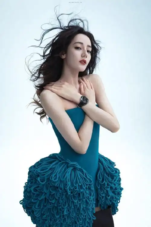 迪丽热巴🩵～2021年《madamefigaro》12月刊