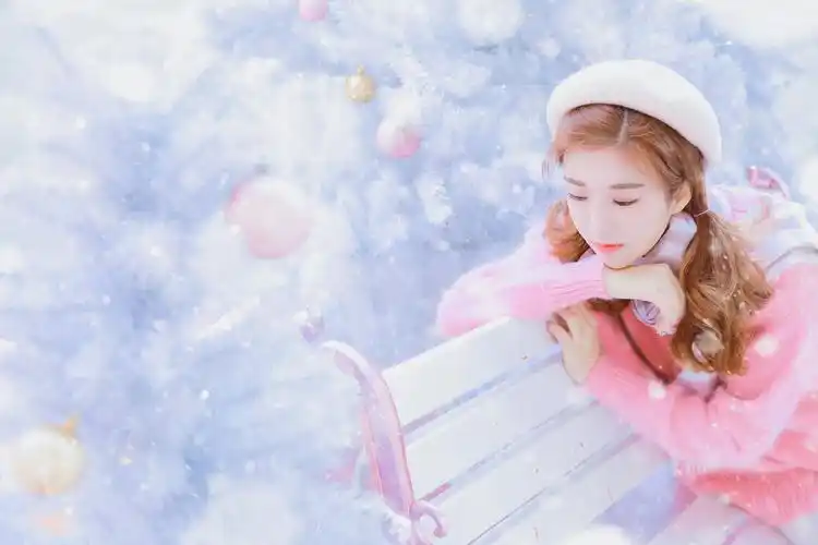 清纯甜美少女冬季写真