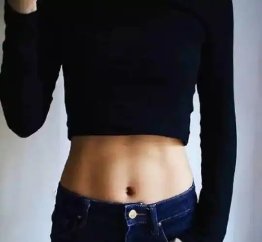 效果:马甲线近几年可是明星们的必练项目,瘦身成功的女明星也纷纷开始