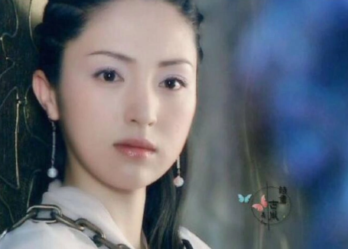 36岁董璇旧照,年轻时美若天仙,网友:这谁顶得住!