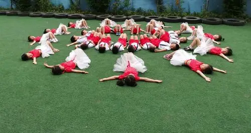 中1班宝贝六一彩排花絮