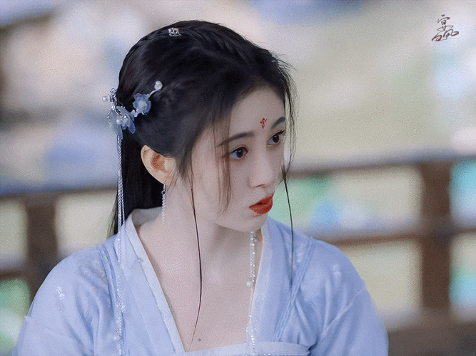 鞠婧祎 | 傅容 cr:一灯燃昼