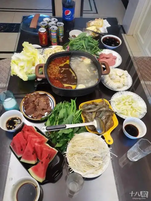 女儿点名要吃火锅,安排.还是家里吃的舒服,最最重要