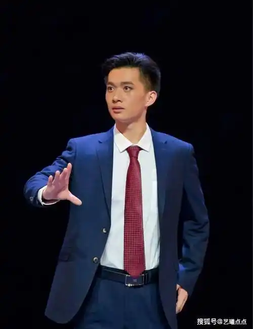 越剧舞台,四位当红"新生代"演员,谁是最美花旦,最帅小生?