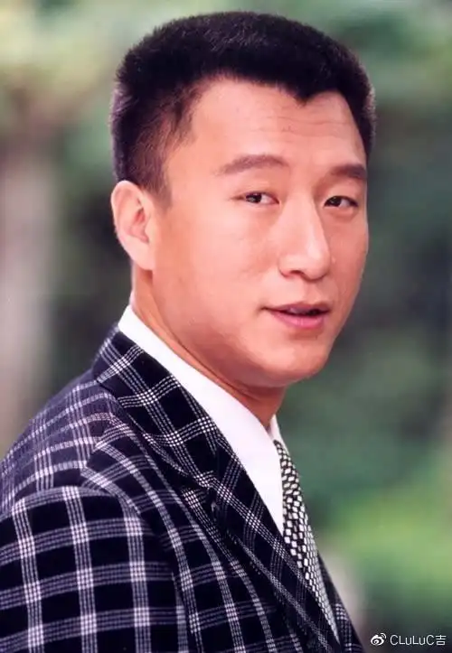 孙红雷竟说自己年轻时撞脸黄景瑜?看到照片我才知道他没说假话