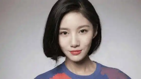 她是古力娜扎的同班同学,演了这个大反派后,如今人气急剧飙升!