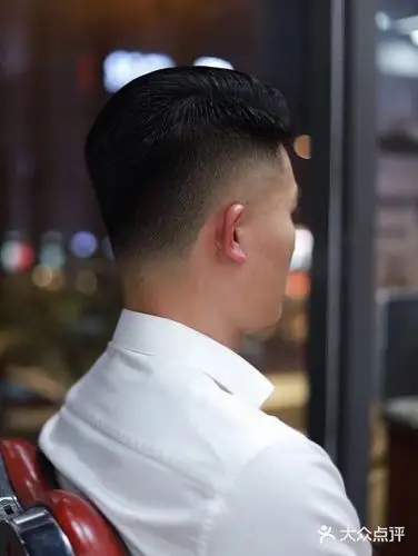 男生发型推荐理发_发型图片