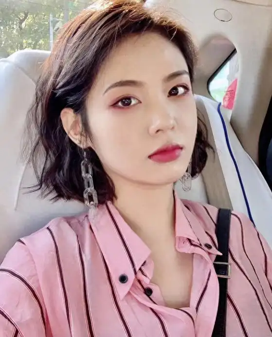 短发女人,要烫就烫这3种发型,才不显老,反而洋气减龄