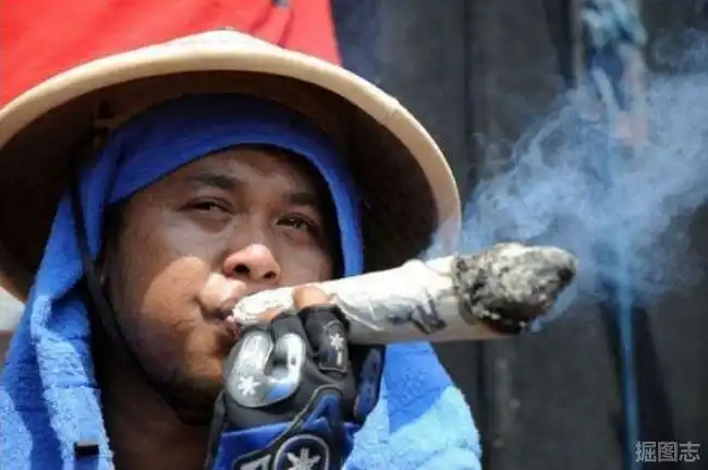 谁吸烟有他……_来自cynthiana的图片分享-堆糖