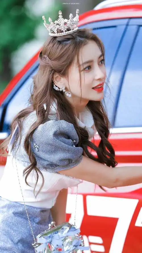 angelababy示范撒娇#小鼻可爱死啦[亲亲][. 来自冷颜似雪 - 微博