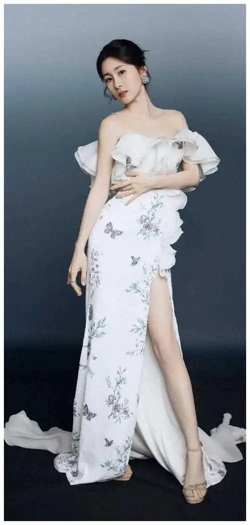 美女歌手张碧晨火力全开,精湛演绎经典情歌,痴情表白动人心弦|刘能