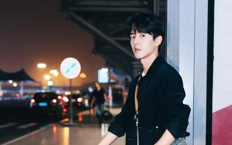 刘昊然最新帅气电脑桌面壁纸图片