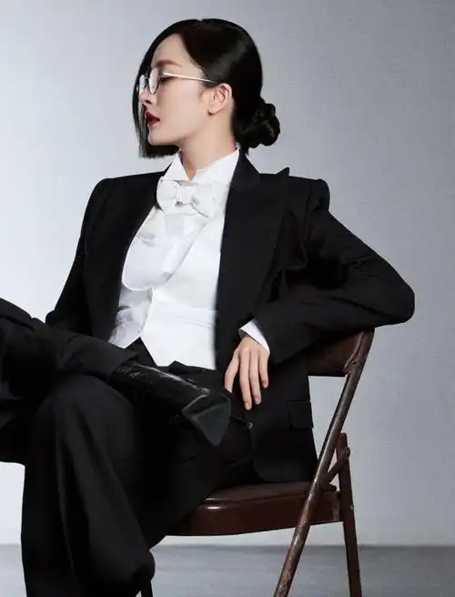 杨幂男人装:杨幂性感造型登《男人装》封面