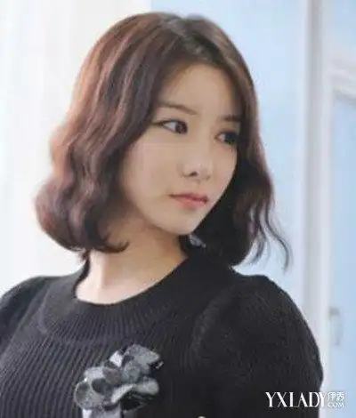 韩式波波蛋卷头怎么烫自己烫发打造韩剧女主蛋卷短发