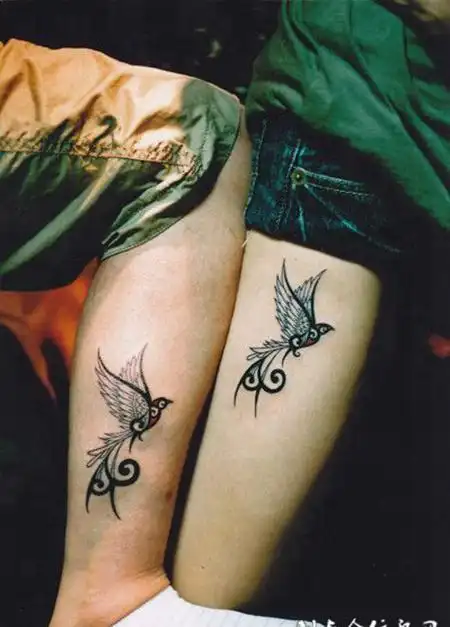 小腿飞鸟情侣纹身图案