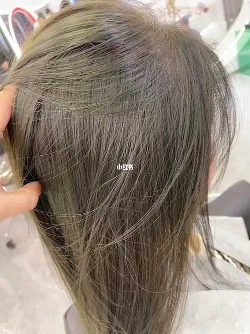 时尚闷青亚麻色