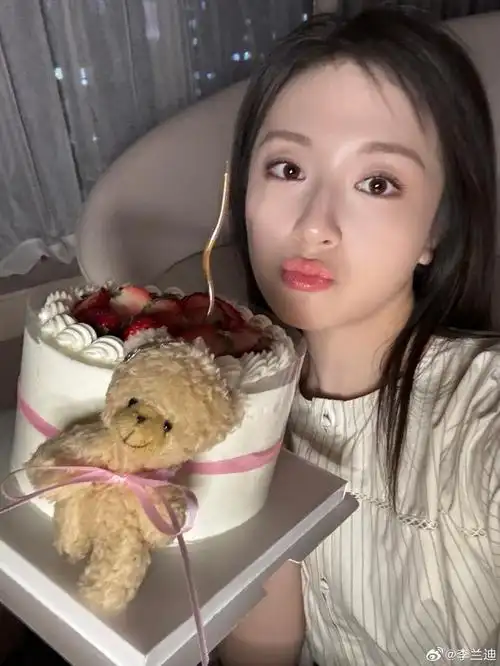 李兰迪好漂亮啊