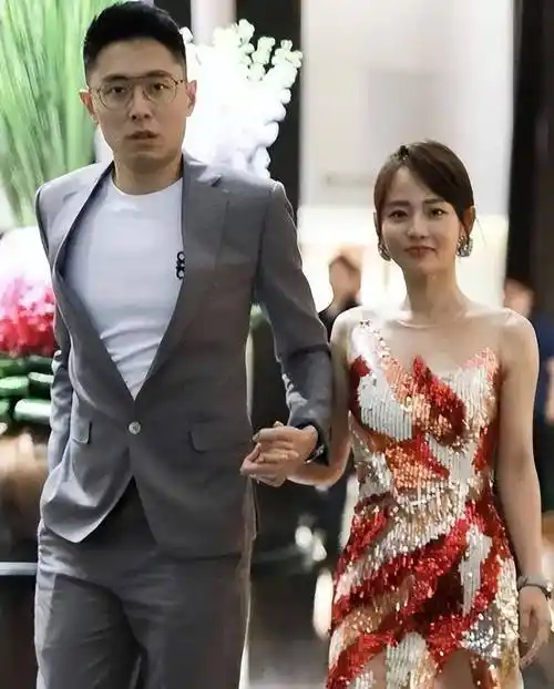 被高富帅弟弟宠坏,700平豪宅一口气买三套_时候_杜淳_婚礼