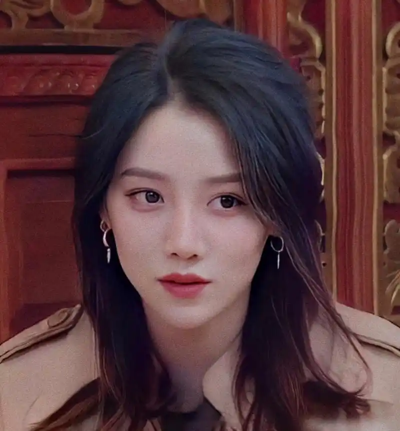 刘雨昕这张长发造型图,你们觉得好看吗?