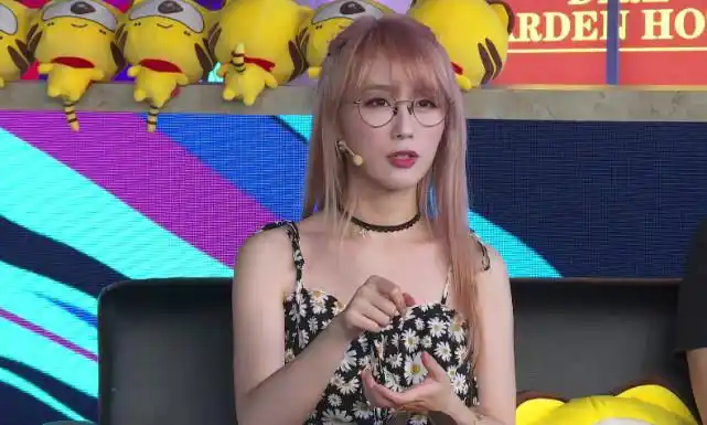 平日里经常和setsu,sdn等知名dota2解说一起开黑的yuno,认为aster战队