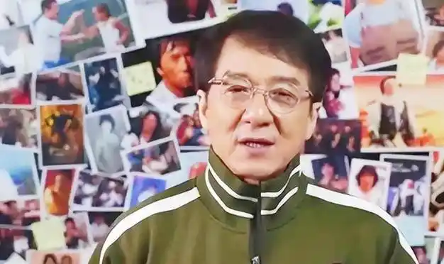 2009年成龙参加鲁豫有约曝父亲真实身份原来曾是军统特务