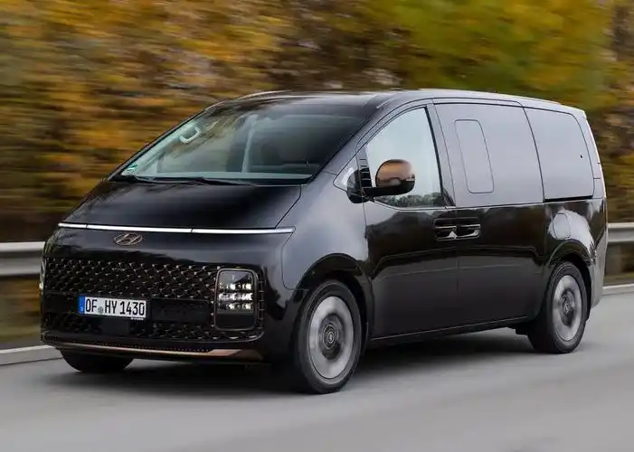 现代全新mpv现身国内,圆润造型酷似理想mega原型?