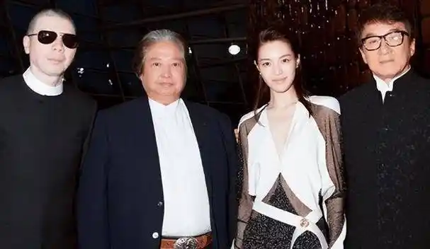 被冯小刚捧红,成龙接着捧,洪金宝等着捧,30岁的她为何消失了_钟楚曦