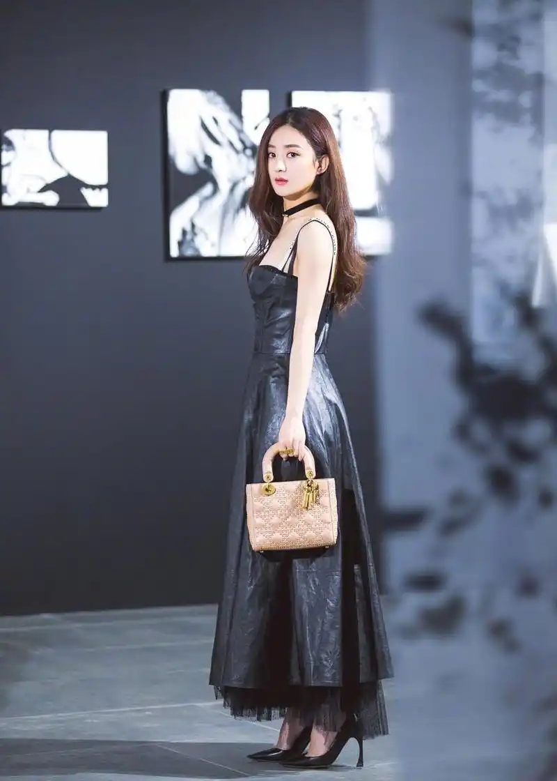 出身农家的赵丽颖,为何受到dior的青睐!草根如何逆袭成一线女星