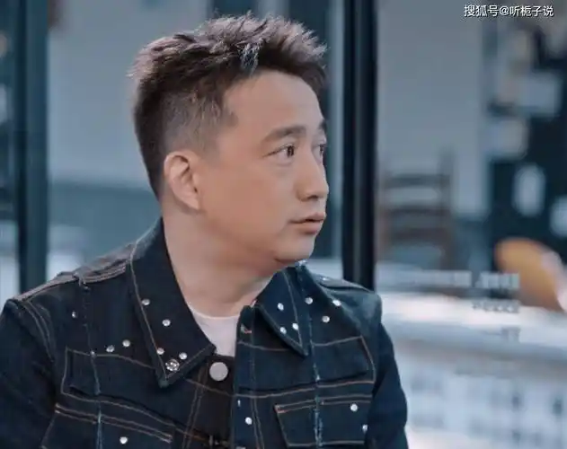 同龄男明星接戏接到手软52岁黄磊却暂停了事业自曝原因是懒惰