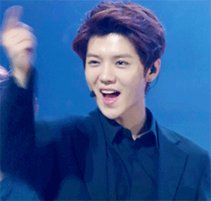 鹿晗唱歌跳舞撩人gif动图_动态图_表情包下载_soogif