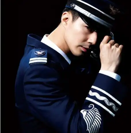 【图】赵寅成军装照英俊帅气 主持韩空军建军60年庆典