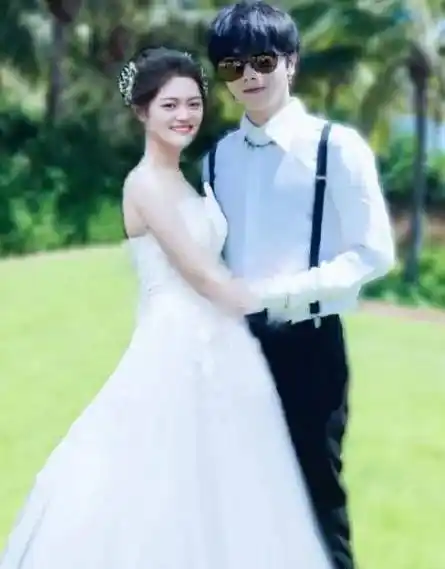 婚纱 婚纱照 469_600 竖版 竖屏