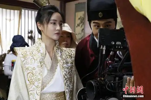 网络电视连续剧《假凤虚凰》 浙江横店热拍